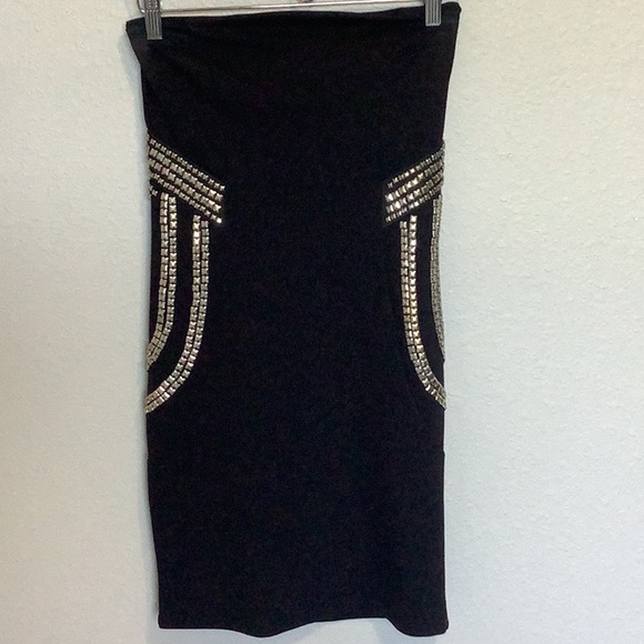 Guess Dresses & Skirts - Guess Strapless Dress with Gold Accents